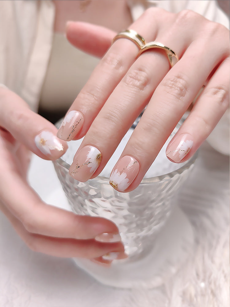 Little Daisy Press on Nail